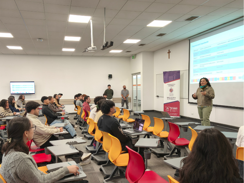 Tutores y Tutoras Pares se capacitan para fortalecer el acompañamiento académico de estudiantes de pregrado