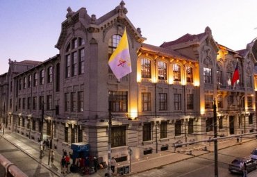 PUCV conmemora 98 años con saludos de universidades, redes académicas y mundo productivo