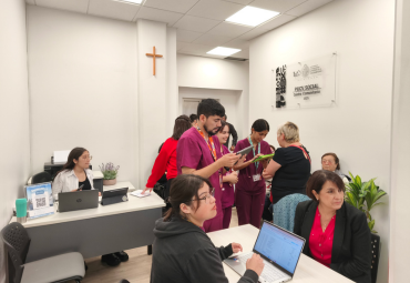 Centro PUCV Social acogió operativo oftalmológico de la Escuela de Tecnología Médica