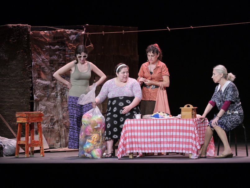 Universidad cerró el Mes de la Mujer con una obra de teatro que releva la fortaleza femenina