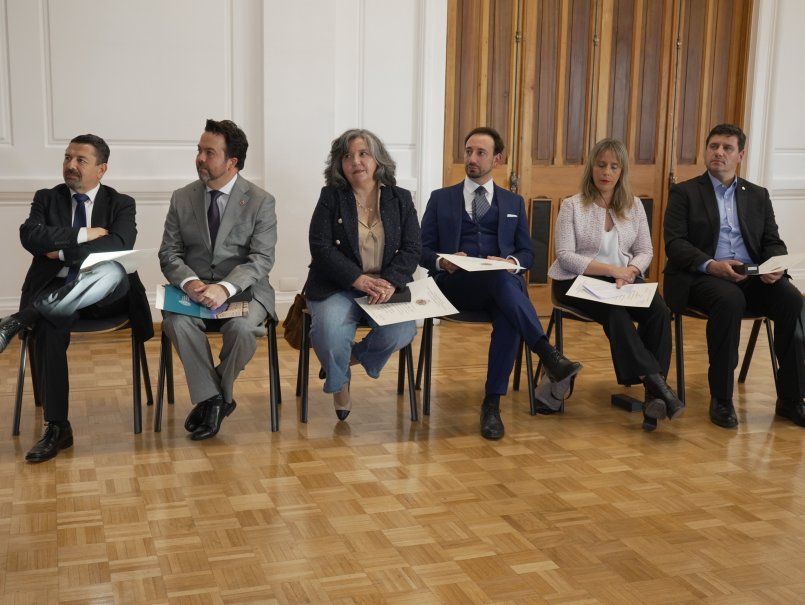 GALERÍA: Ceremonia de entrega de diplomas a nuevas y nuevos Profesores Titulares