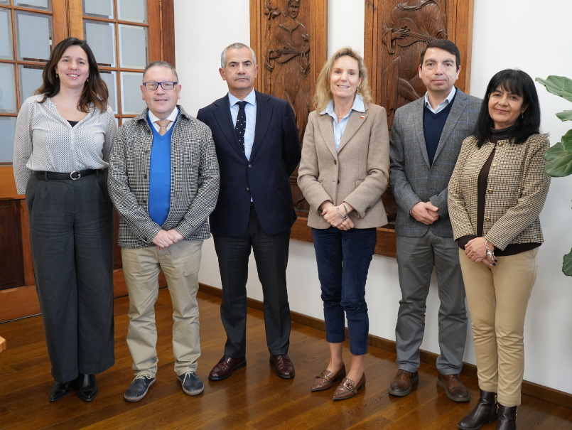 Rector Nelson Vásquez y vicerrectores PUCV se reunieron con subsecretaria de Educación Superior previo a discusión de proyectos en el Parlamento
