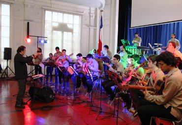 Orquesta Andina presentó su nuevo disco “Zumbidoss” en la PUCV