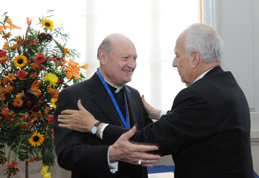 PUCV realiza investidura como Doctor Scientiae et Honoris Causa a Cardenal Gianfranco Ravasi