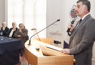PUCV confiere el grado de Profesor Emérito al Premio Nacional de Historia Eduardo Cavieres