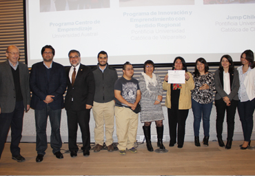 PUCV recibió dos distinciones en premio al fomento de la innovación y emprendimiento nacional “Felipe Álvarez”