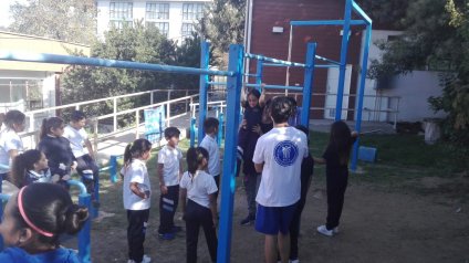 Estudianes de la La Ligua visitan dependencias de la Escuela De Educación Física Pucv