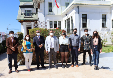 Instituto de Historia PUCV y Museo Baburizza de Valparaíso firmaron convenio de cooperación