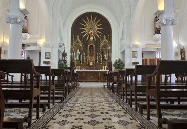 Capilla del Sagrado Corazón de Jesús de Casa Central recibe trabajos de restauración y recuperación.