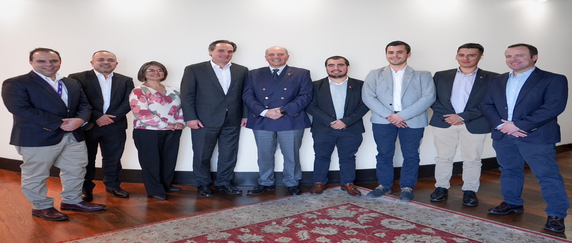 Escuela de Comercio firma convenio de prácticas profesionales y colaboración con KPMG Chile