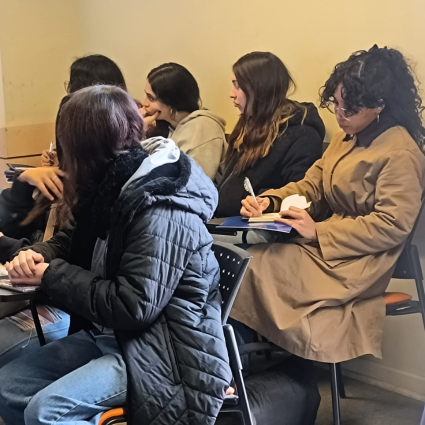 Explorando la experiencia docente en Alta Capacidad: Estudiantes USACH visitan clases de BETA PUCV