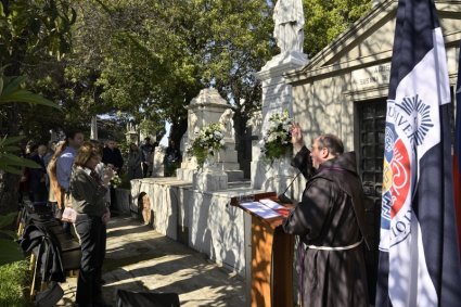 Vice Gran Canciller PUCV encabezó homenaje a familia fundadora de la Universidad