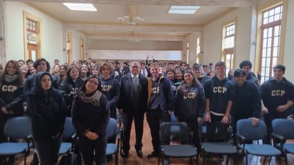 Charla motivacional a estudiantes del Colegio Capellán Pascal en el día de la Solidaridad