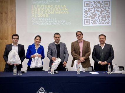 Conversatorio sobre el futuro de la agricultura en Chile marca celebración del 61º aniversario de la Escuela de Agronomía PUCV