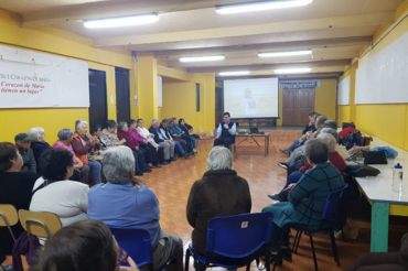 Personas mayores fortalecen su bienestar espiritual en Ciclo de Conversatorios organizado por la PUCV