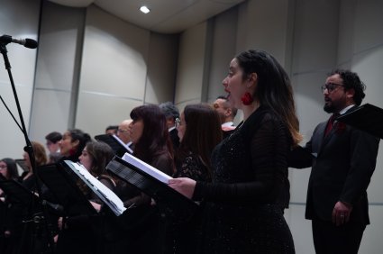 PUCV Santiago se viste de Navidad con concierto para coro y piano