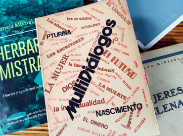 Rescatan obras de mujeres ensayistas del siglo XX: registros olvidados de escritoras chilenas