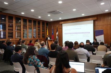 PUCV realiza jornada informativa sobre convocatorias Anillos y Núcleos Milenio 2025