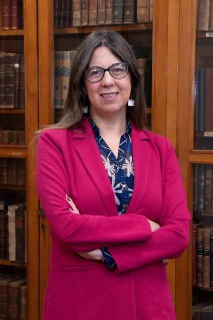 Obispo de Valparaíso y Gran Canciller de la PUCV, nombra como Decana a la profesora Dra. Loreto Moya Marchant de la Facultad Eclesiástica de Teología