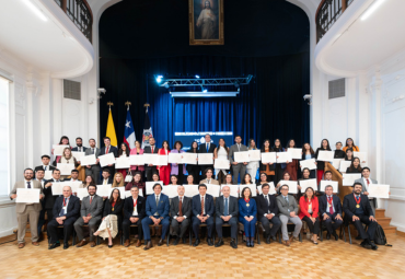Derecho PUCV realiza tercera ceremonia de licenciados del 2025