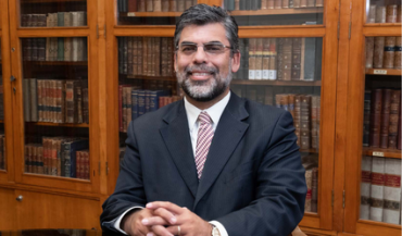 Profesor de Facultad de Teología es nombrado integrante de la Comisión Nacional Justicia y Paz de la Conferencia Episcopal de Chile