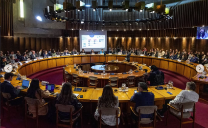 Proyecto FIU Frontera PUCV fortalece vinculación estratégica con el ecosistema clínico e industrial en encuentros nacionales