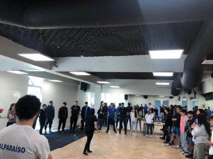 Estudiantes de 5to en Taller de Expresión de la Voz