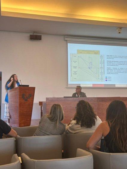 Profesora Joyce Maturana participó en congreso sobre Didáctica de las Ciencias Experimentales en España